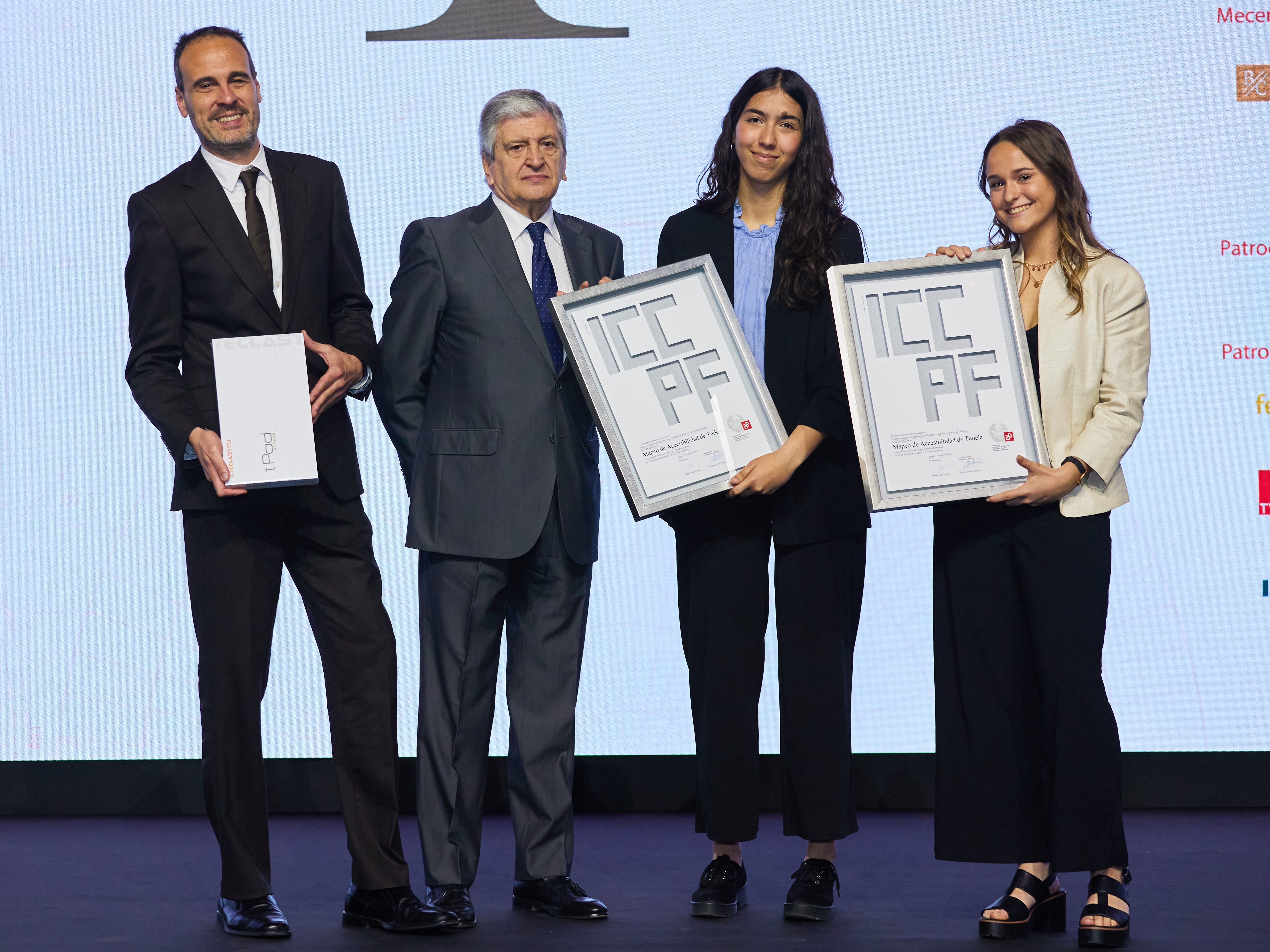 Erika Bienzobas y Lucía Alegre premiadas por la Fundación de Ingenieros de caminos, canales y puertos